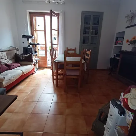 Tranquil And Spacious Townhouse In Historical And Picturesque Holiday home *