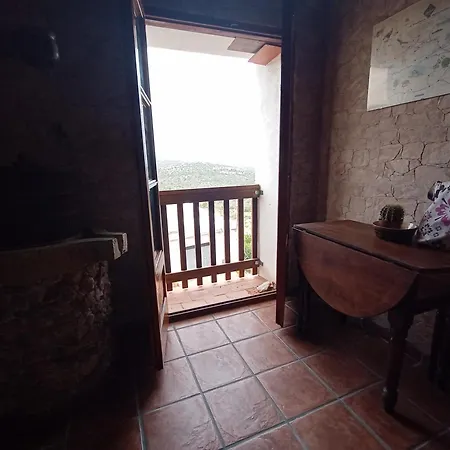 Tranquil And Spacious Townhouse In Historical And Picturesque Holiday home *